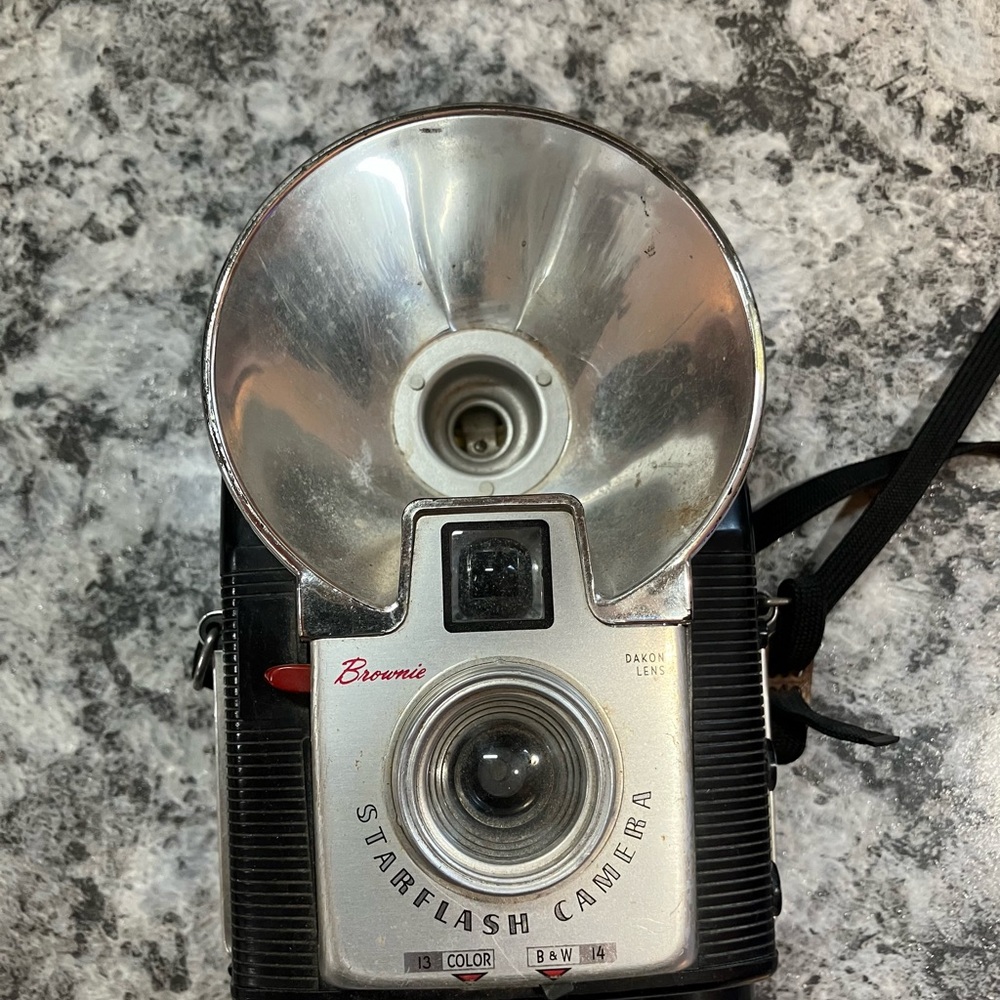 Vintage Kodak Brownie Starflash Camera Film Not tested